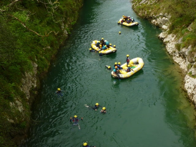  Rafting in einem ruhigen Abschnitt 